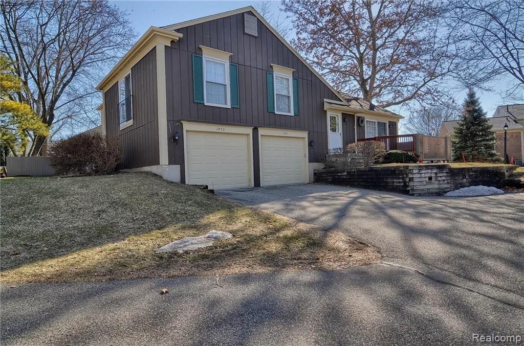1472 Saddle Lane, Unit 167 Rochester Hills, MI 48306 - Photo 2 of 34