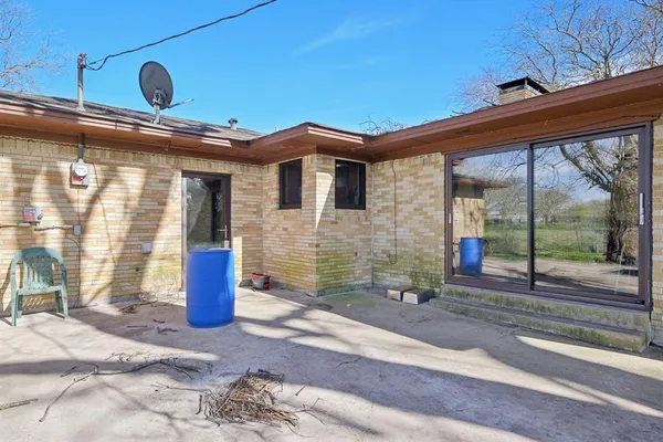 $1,300,000 | 611 Ferris Road, Lancaster, TX 75146