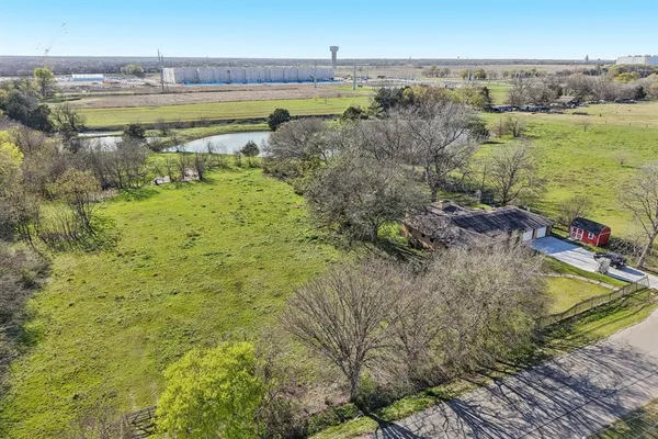 $1,300,000 | 611 Ferris Road, Lancaster, TX 75146