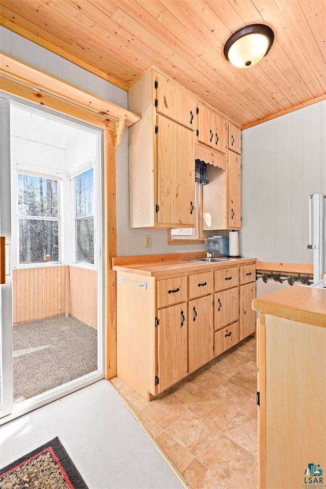 2109 Big Rock Road Two Harbors, MN 55616 - Photo 6 of 28