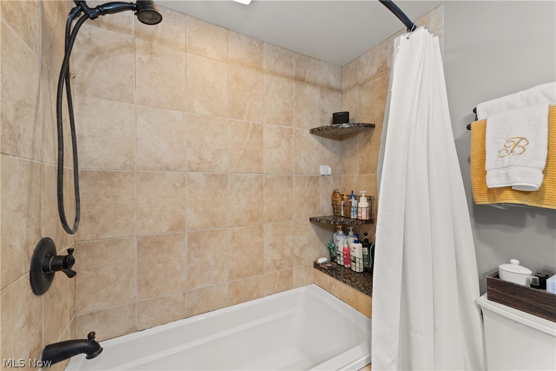 1473 Parkhill Road Cleveland Heights, OH 44121 - Photo 24 of 35
