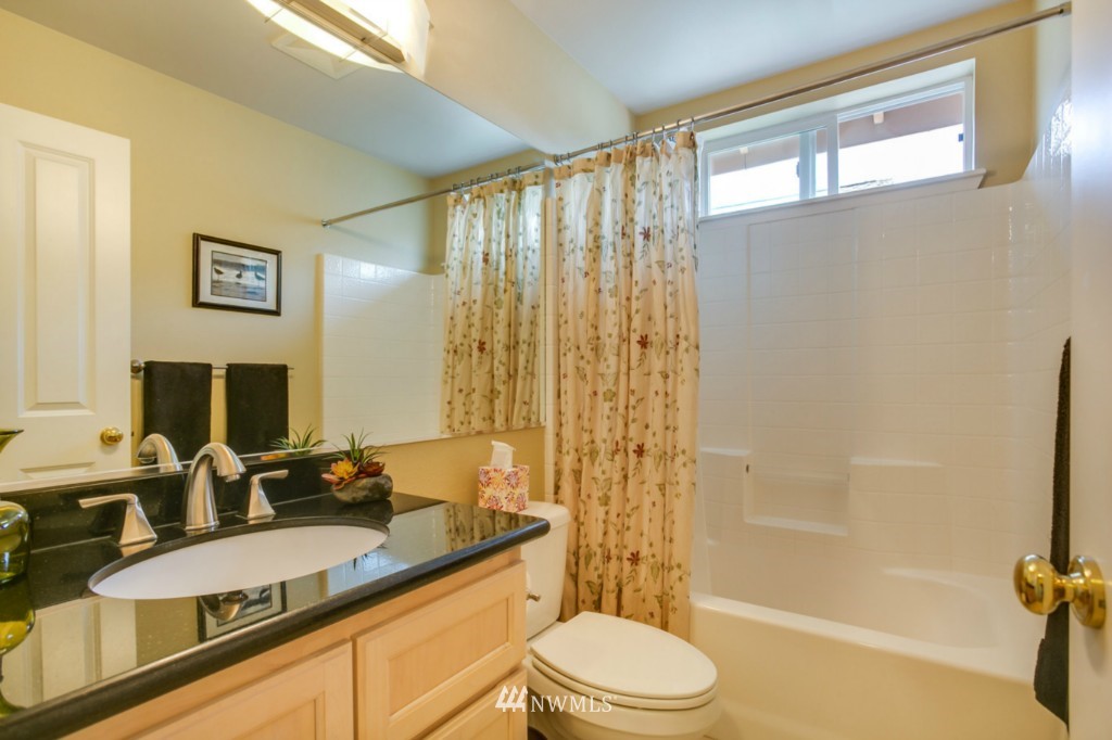 4611 Northeast 5th Place Renton, WA 98059 - Photo 15 of 23