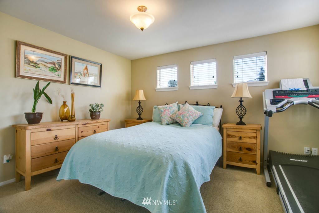 4611 Northeast 5th Place Renton, WA 98059 - Photo 16 of 23