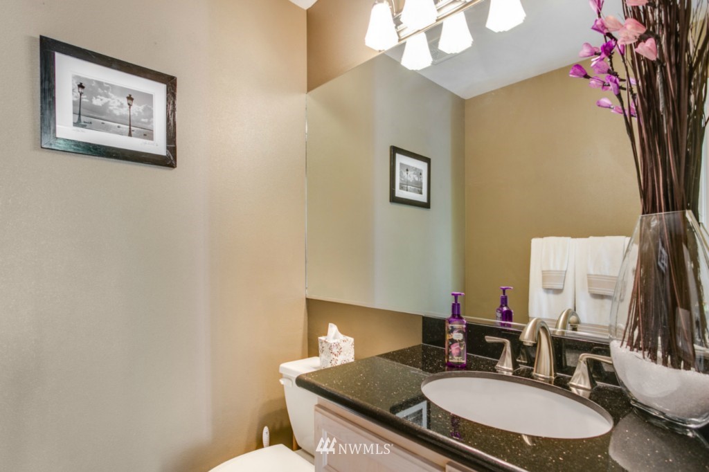 4611 Northeast 5th Place Renton, WA 98059 - Photo 17 of 23