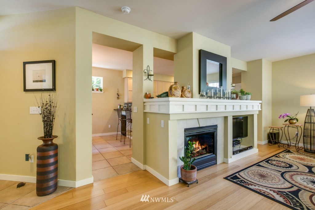 4611 Northeast 5th Place Renton, WA 98059 - Photo 5 of 23