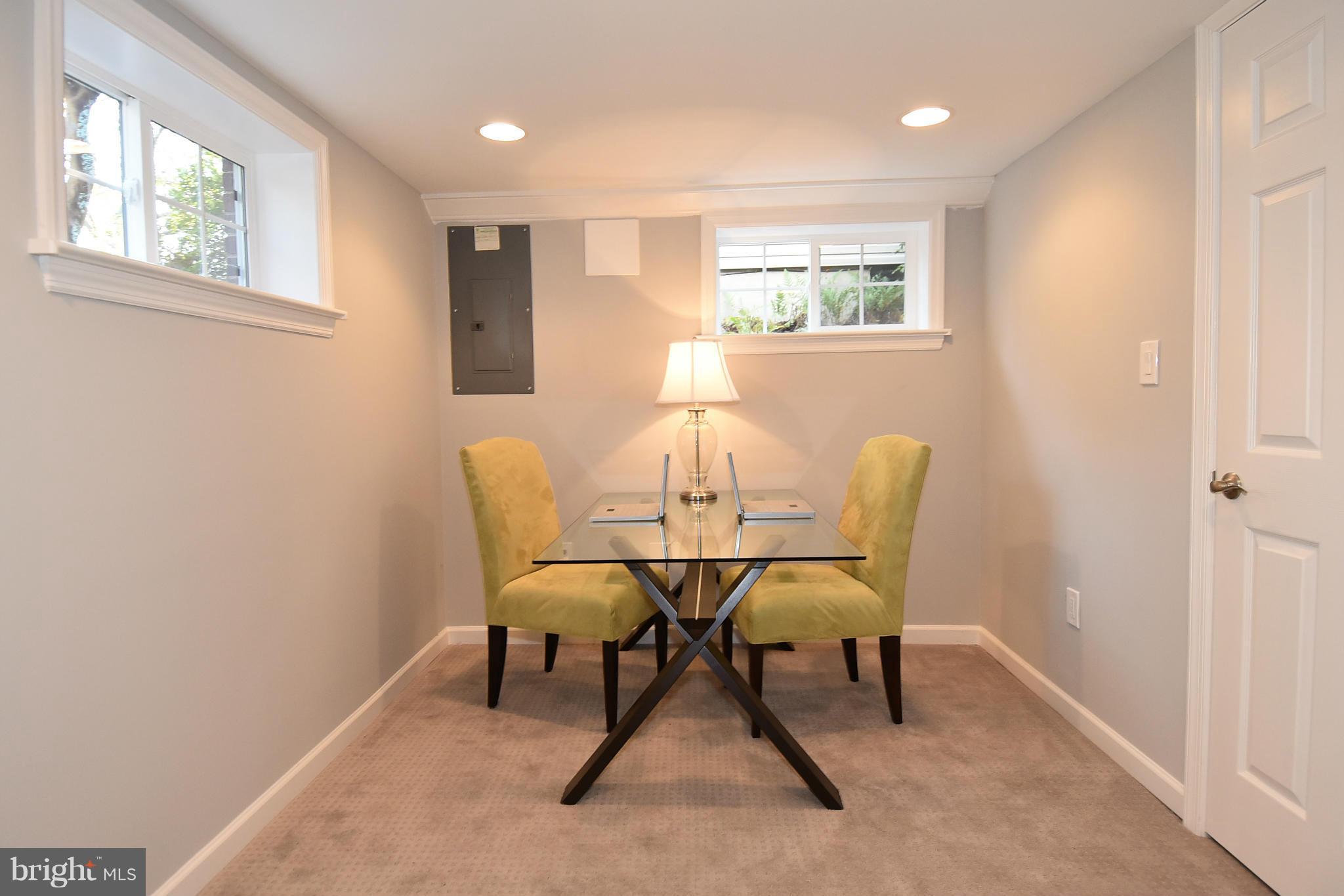 609 Deerfield Avenue Silver Spring, MD 20910 - Photo 18 of 30 Interior (General)
