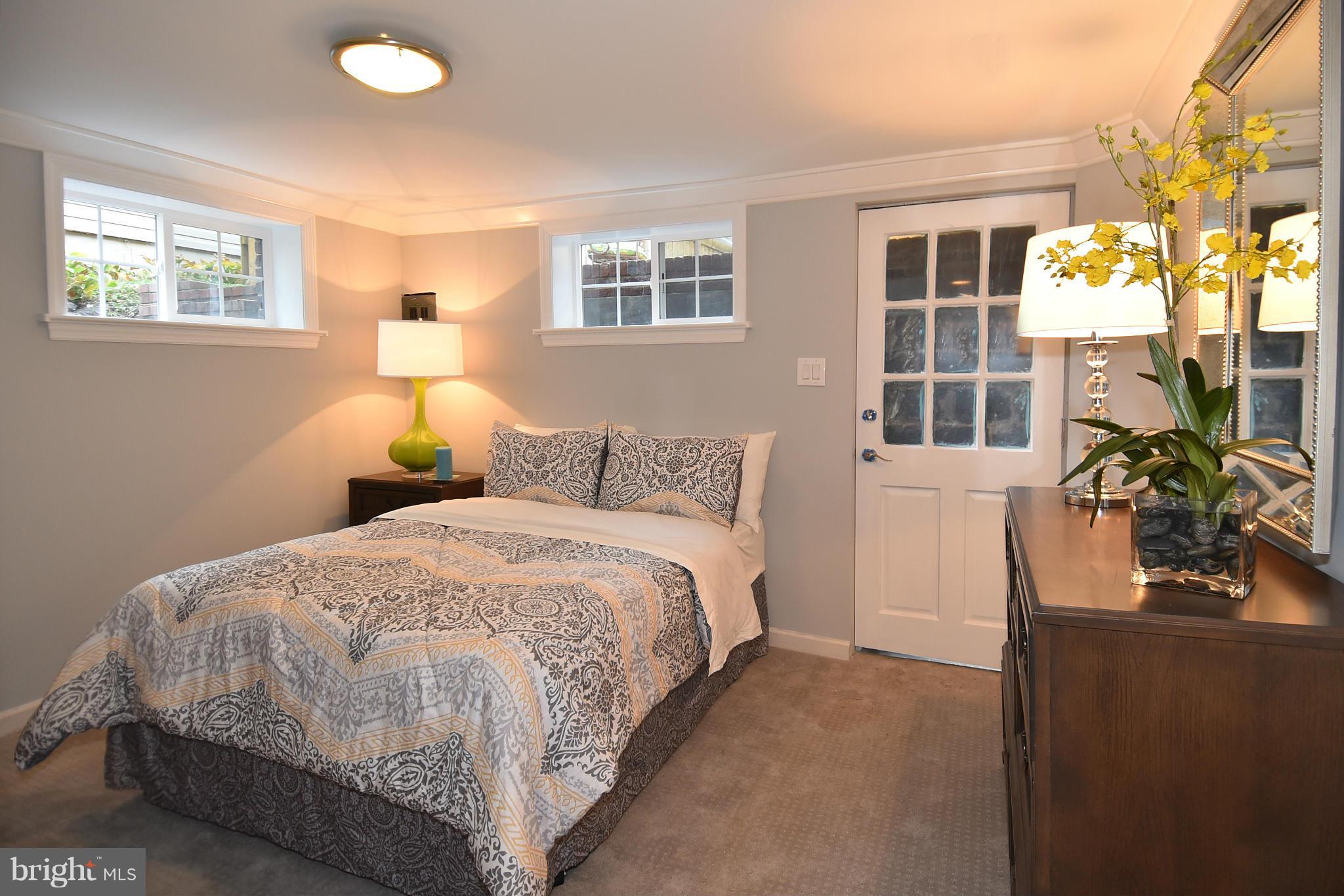 609 Deerfield Avenue Silver Spring, MD 20910 - Photo 20 of 30 Bedroom