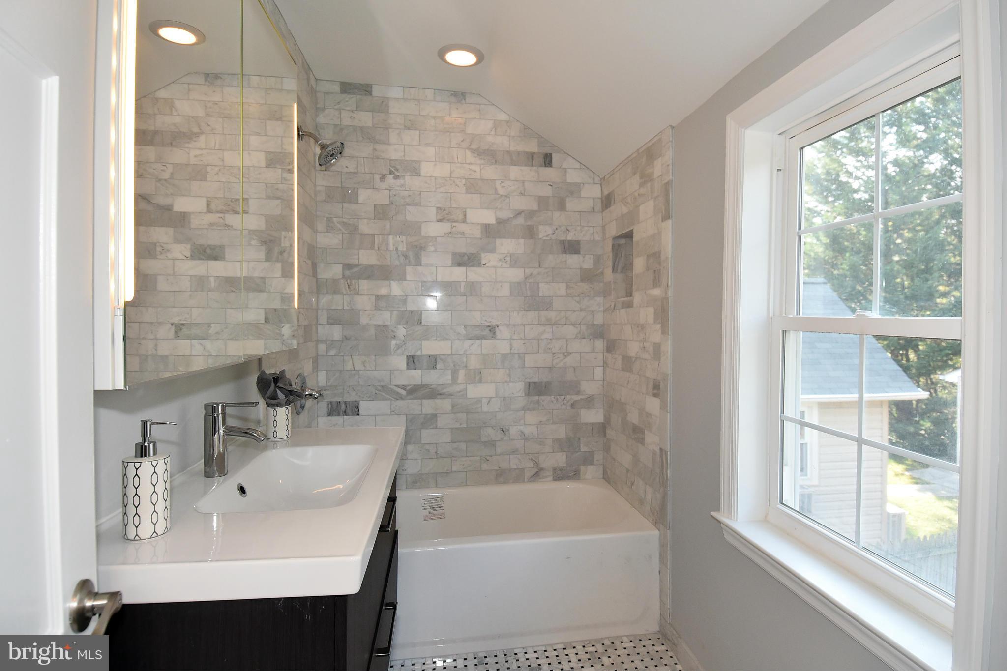 609 Deerfield Avenue Silver Spring, MD 20910 - Photo 24 of 30 Bath