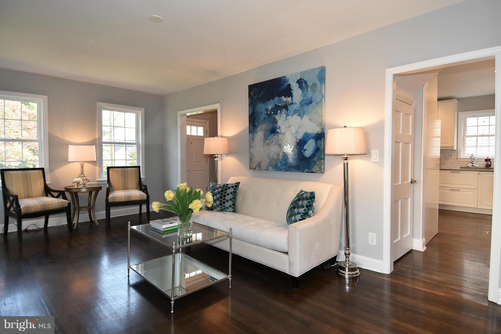 609 Deerfield Avenue Silver Spring, MD 20910 - Photo 5 of 30 Living Room