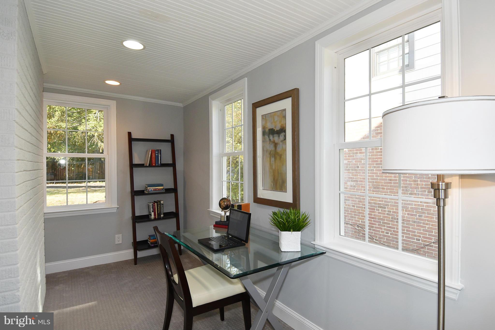 609 Deerfield Avenue Silver Spring, MD 20910 - Photo 8 of 30 Interior (General)