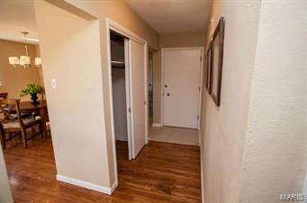 8401 Rockspring Drive St. Louis, MO 63123 - Photo 11 of 19 Gallery Image 11