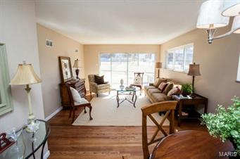 8401 Rockspring Drive St. Louis, MO 63123 - Photo 9 of 19 Gallery Image 9