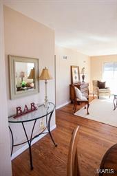 8401 Rockspring Drive St. Louis, MO 63123 - Photo 10 of 19 Gallery Image 10
