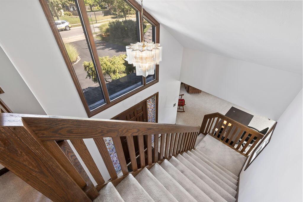 1239 Chatham Ridge Road Westerville, OH 43081 - Photo 15 of 36 Stairway/Entry