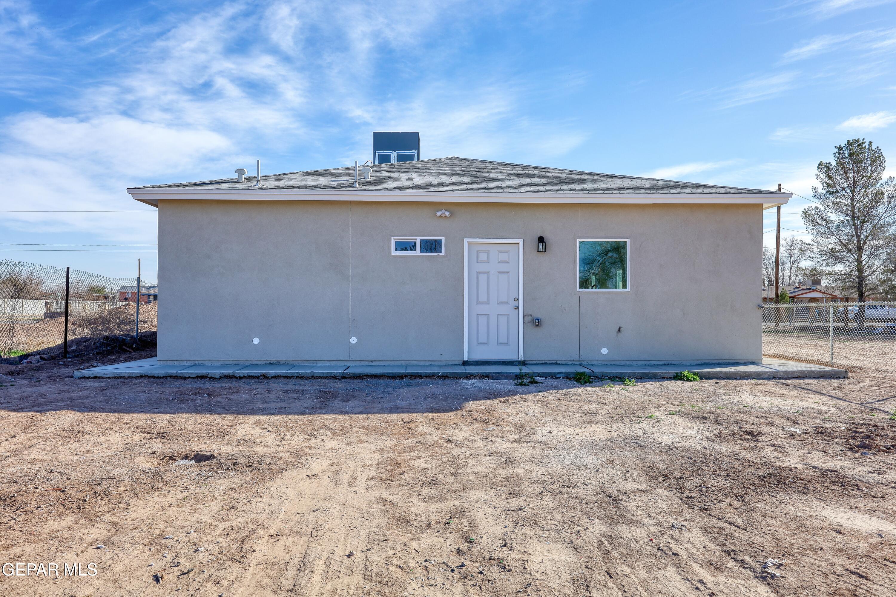 11607 Valle Bonito Road Socorro, TX 79927 - Photo 28 of 29 a view of outdoor space yard and garage