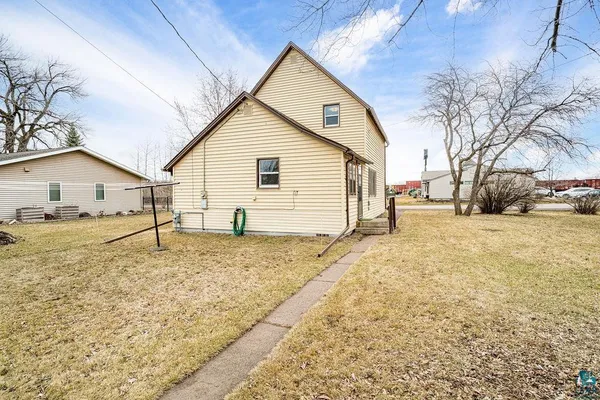 $219,900 | 1621 Elmira Avenue, Superior, WI 54880