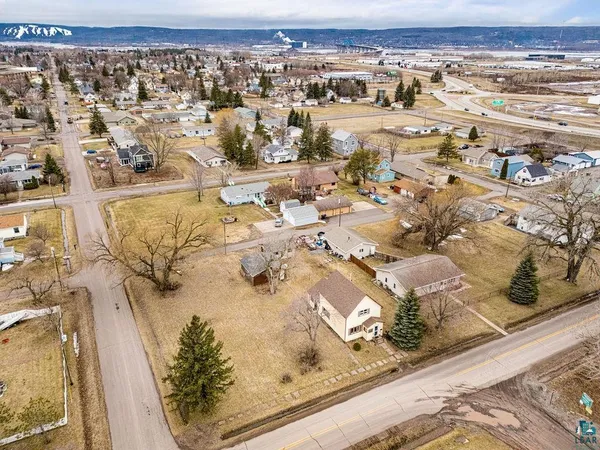 $219,900 | 1621 Elmira Avenue, Superior, WI 54880