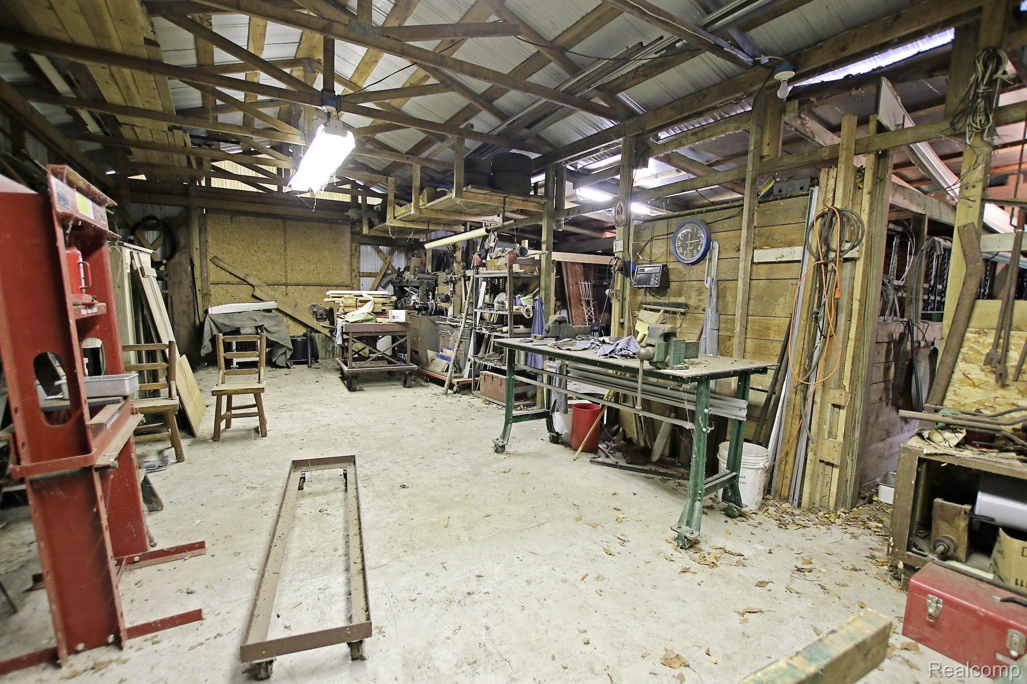 3700 Rohr Road Lake Orion, MI 48359 - Photo 50 of 55 50) Barn.jpg