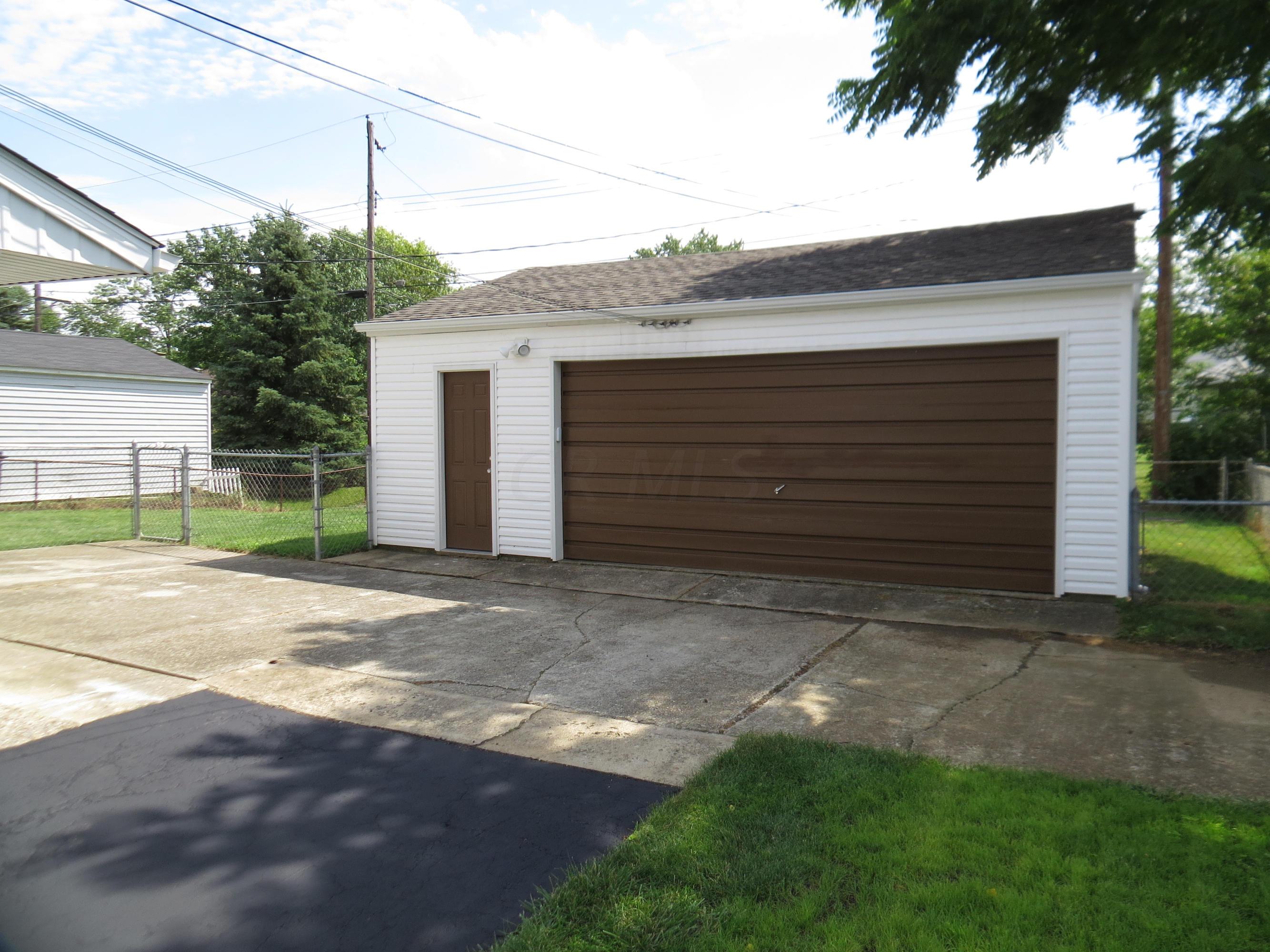 5103 Drivemere Road Hilliard, OH 43026 - Photo 18 of 20 Gallery Image 18