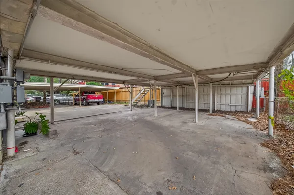 a view of the parking area