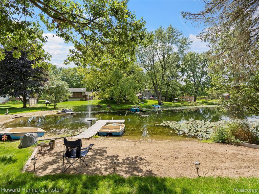 7885 Perry Lake Road Clarkston, MI 48348 - Photo 7 of 34