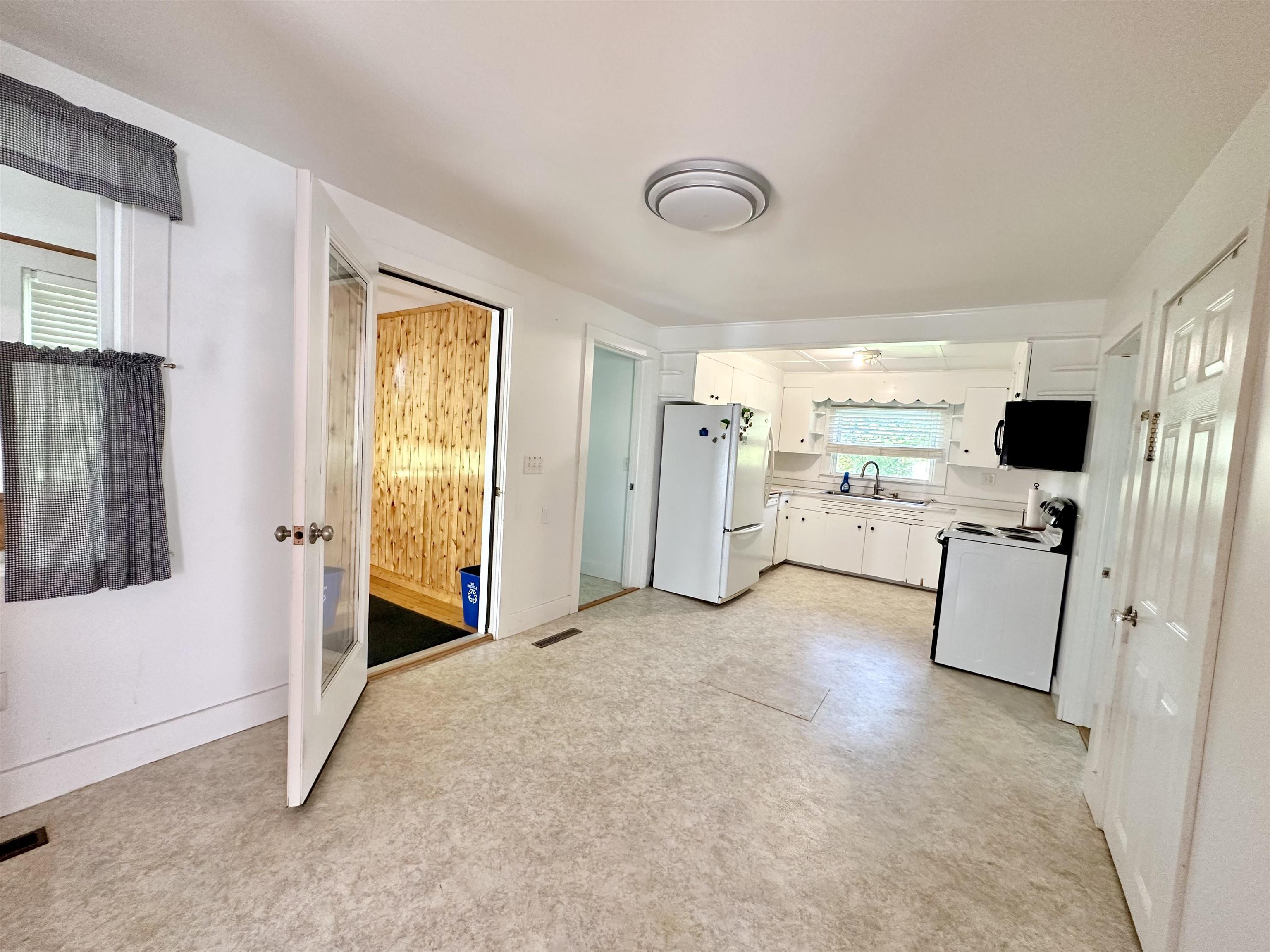 21 Fairfield Road Fletcher, VT 05444 - Photo 7 of 33