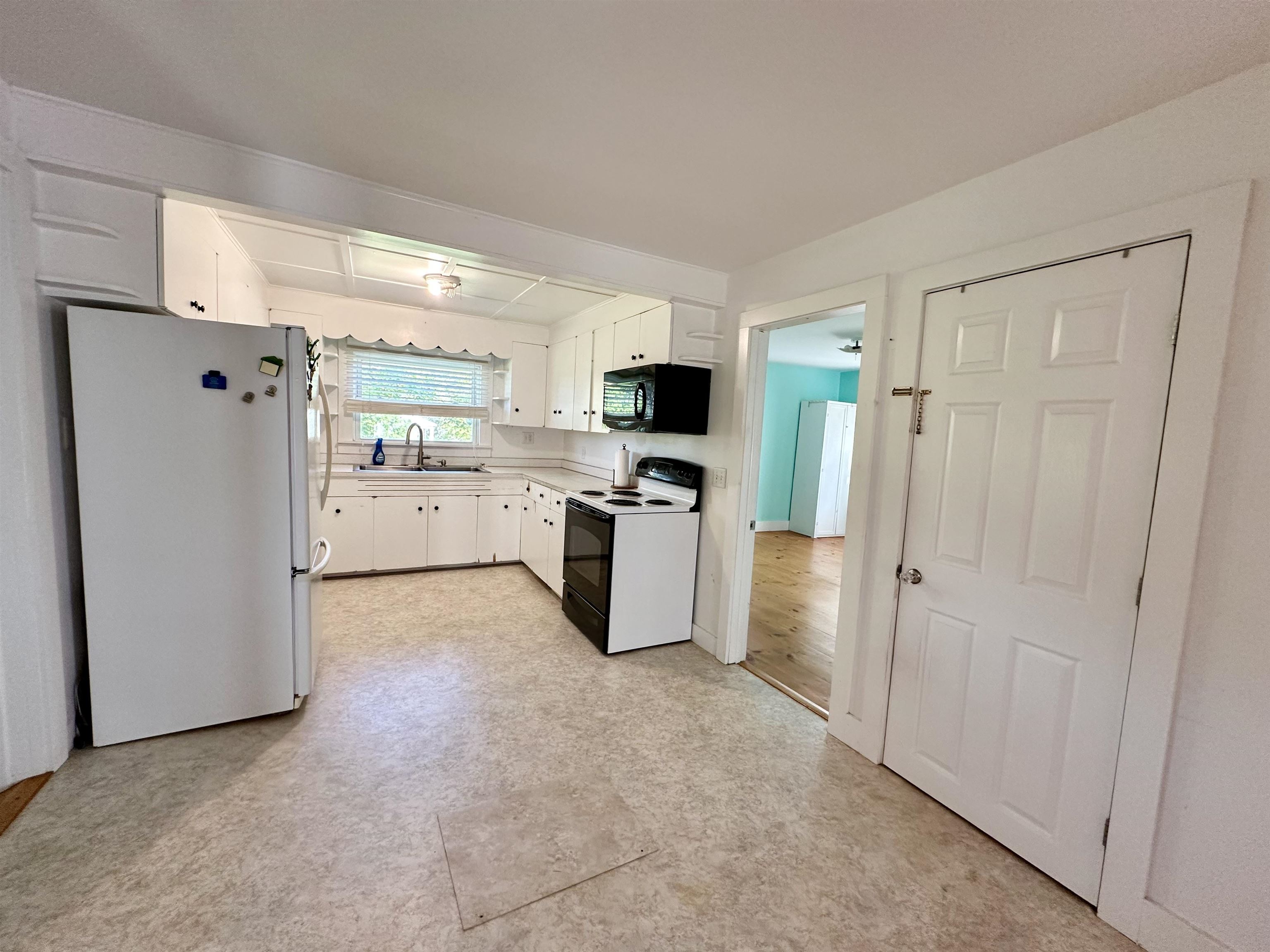 21 Fairfield Road Fletcher, VT 05444 - Photo 8 of 33