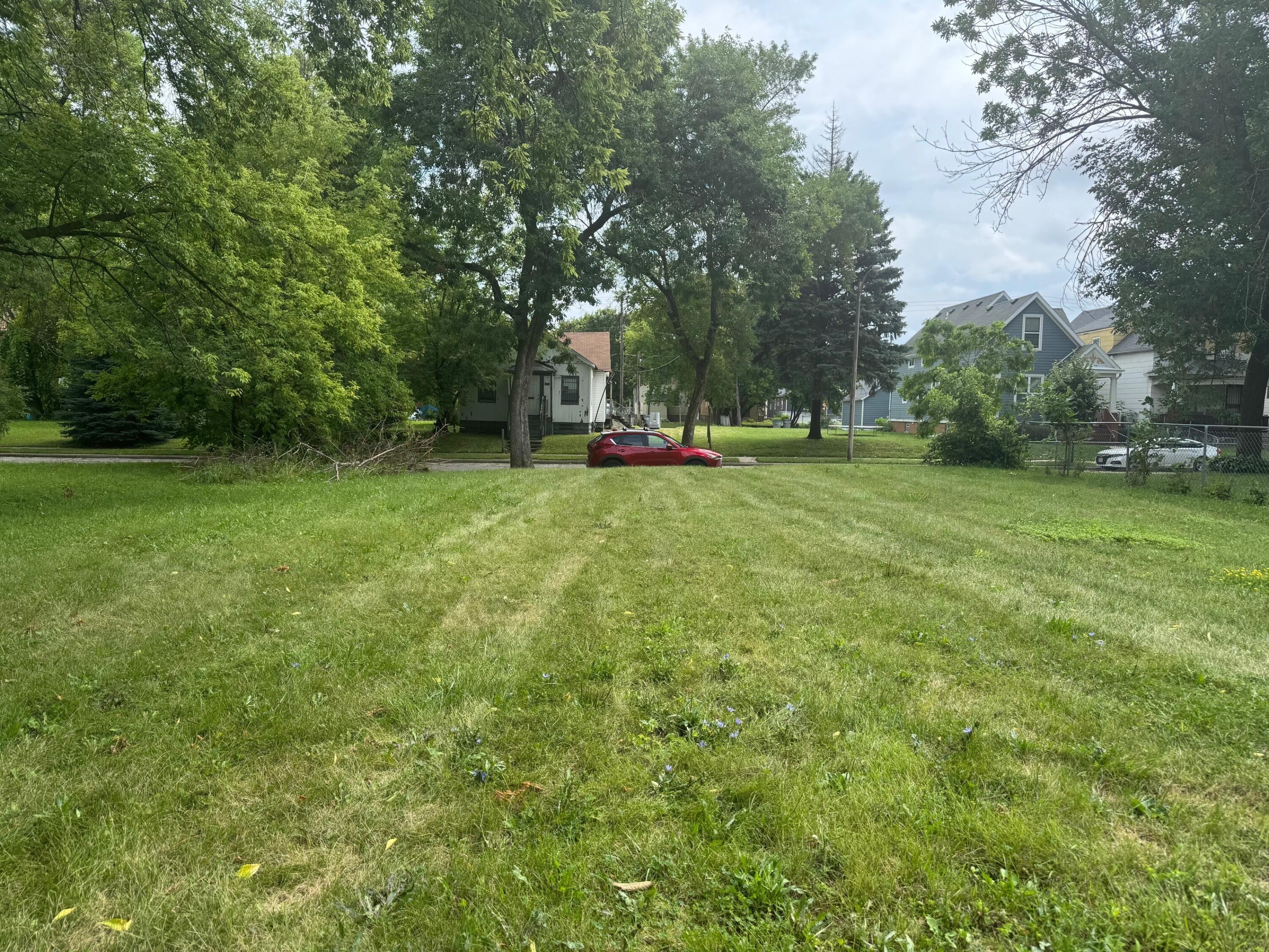 2453 North 16th Street Milwaukee, WI 53206 - Photo 1 of 2 2453 N 16th St 2