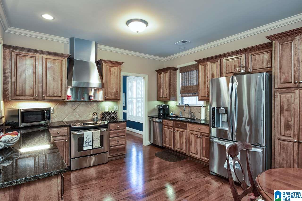 926 Haddington Dale Pelham, AL 35124 - Photo 3 of 41
