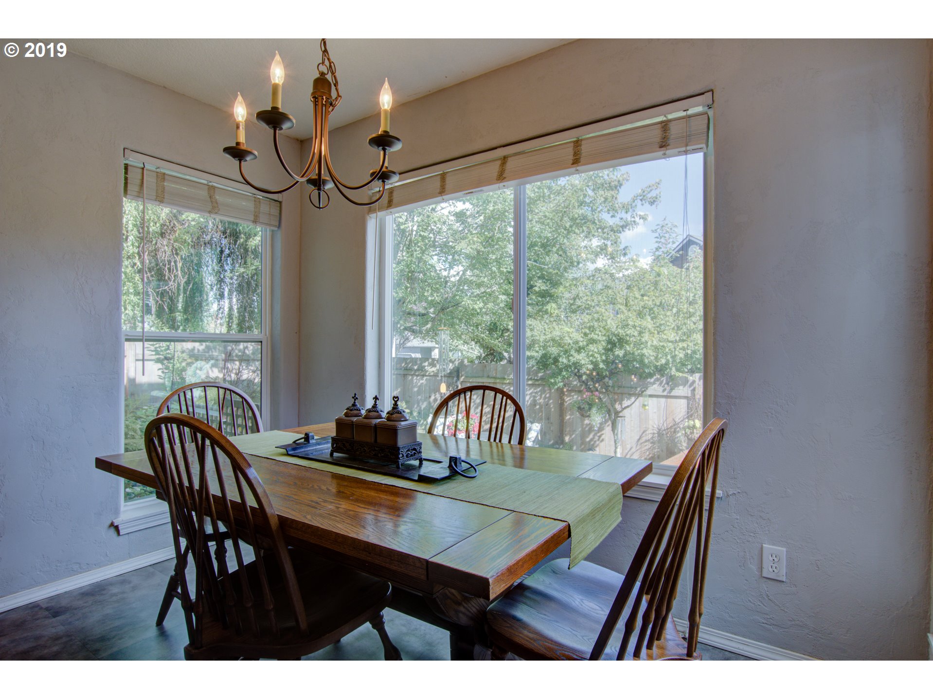 17885 Southwest Bryan Way Beaverton, OR 97007 - Photo 12 of 32 Breakfast Area