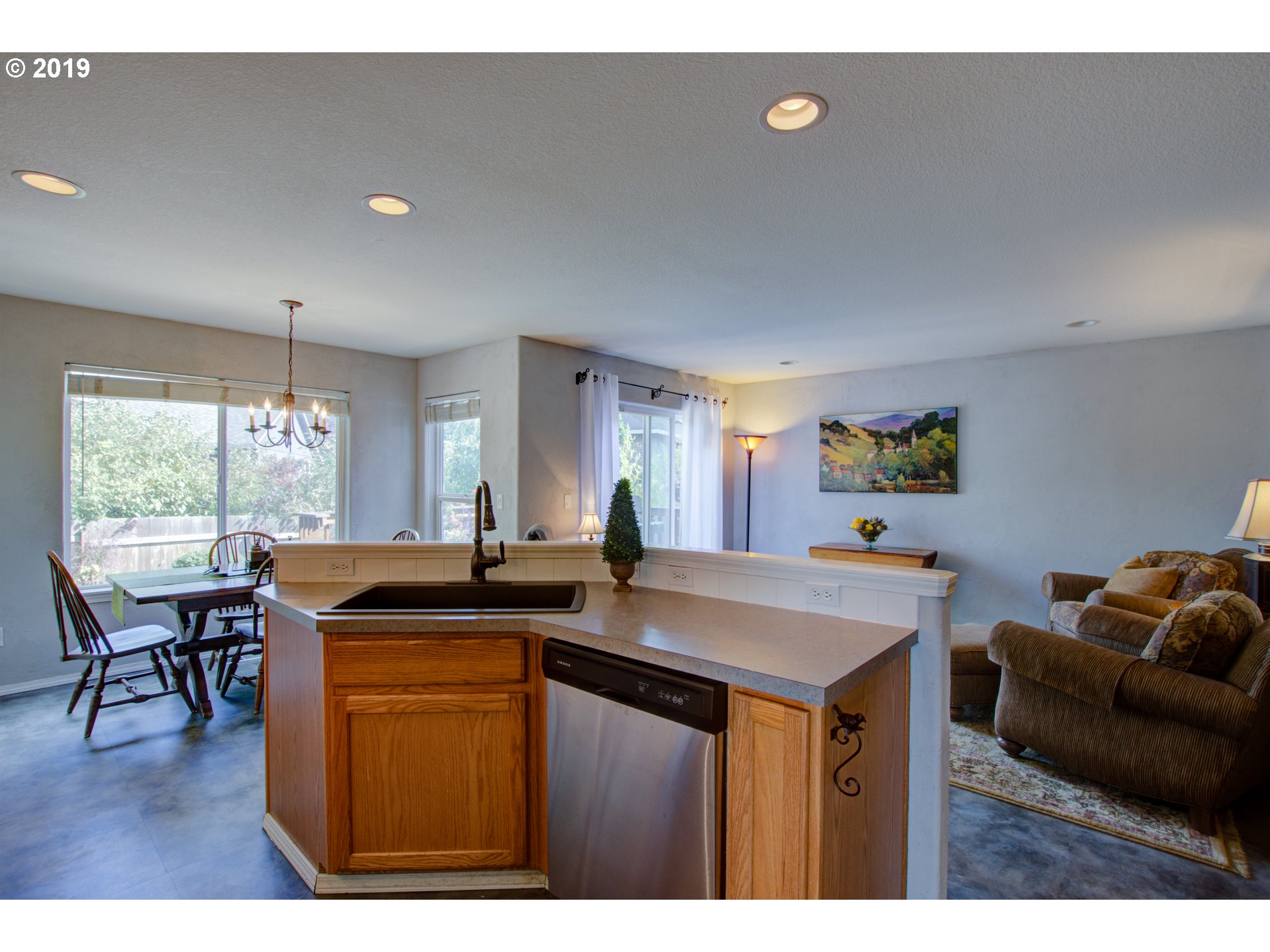 17885 Southwest Bryan Way Beaverton, OR 97007 - Photo 13 of 32 Kitchen/Family Room