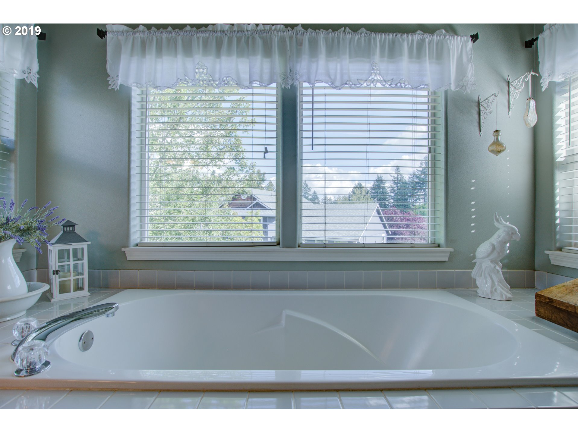 17885 Southwest Bryan Way Beaverton, OR 97007 - Photo 18 of 32 Bathroom, Attached