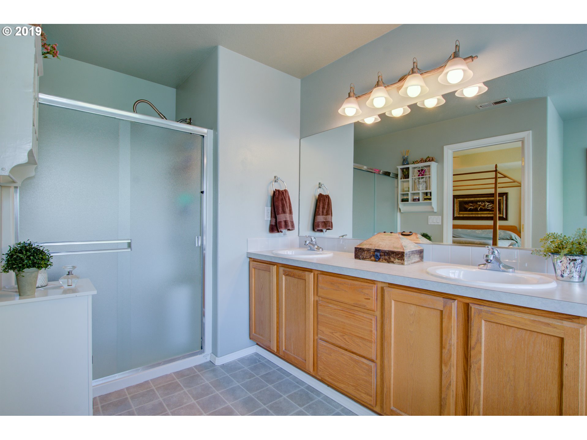 17885 Southwest Bryan Way Beaverton, OR 97007 - Photo 19 of 32 Bathroom, Attached