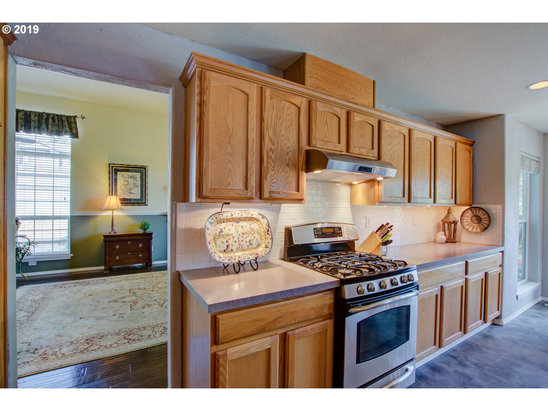 17885 Southwest Bryan Way Beaverton, OR 97007 - Photo 10 of 32 Gallery Image 10