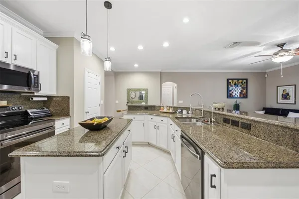 $535,000 | 1605 Hidden Meadow Court, Valrico, FL 33594