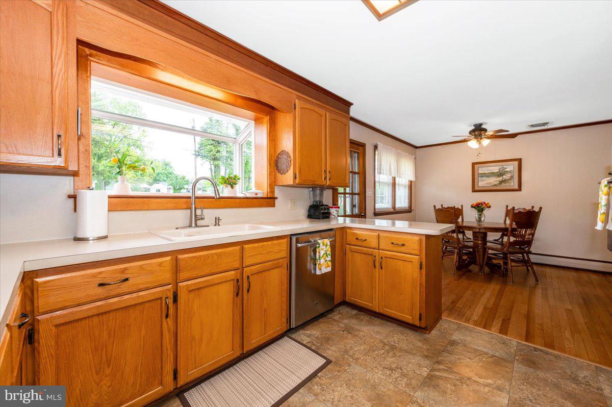 22019 Mohawk Drive Smithsburg, MD 21783 - Photo 16 of 60 Kitchen