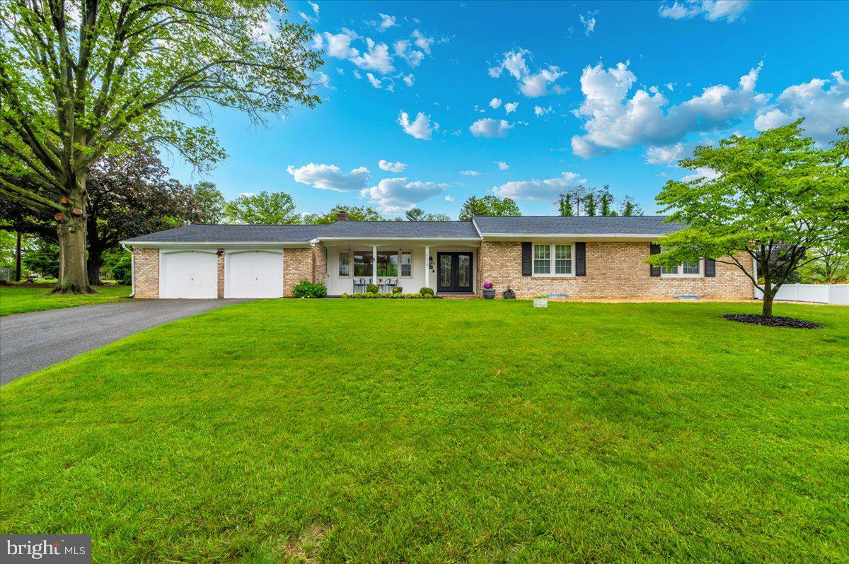 22019 Mohawk Drive Smithsburg, MD 21783 - Photo 58 of 60 a front view of house with yard and green space