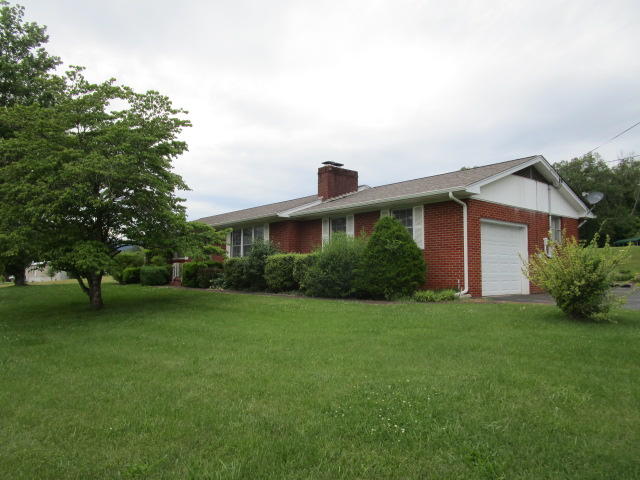 5381 Rutledge Pike Rutledge, TN 37861 - Photo 2 of 14 IMG_1978