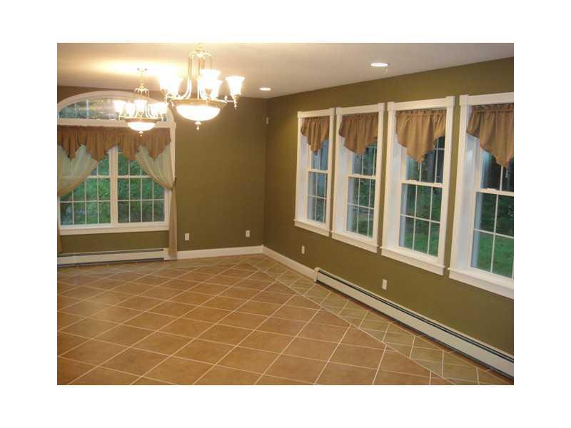 262 Hacker Road Brunswick, ME 04011 - Photo 18 of 35 Den/Family/Great Room.