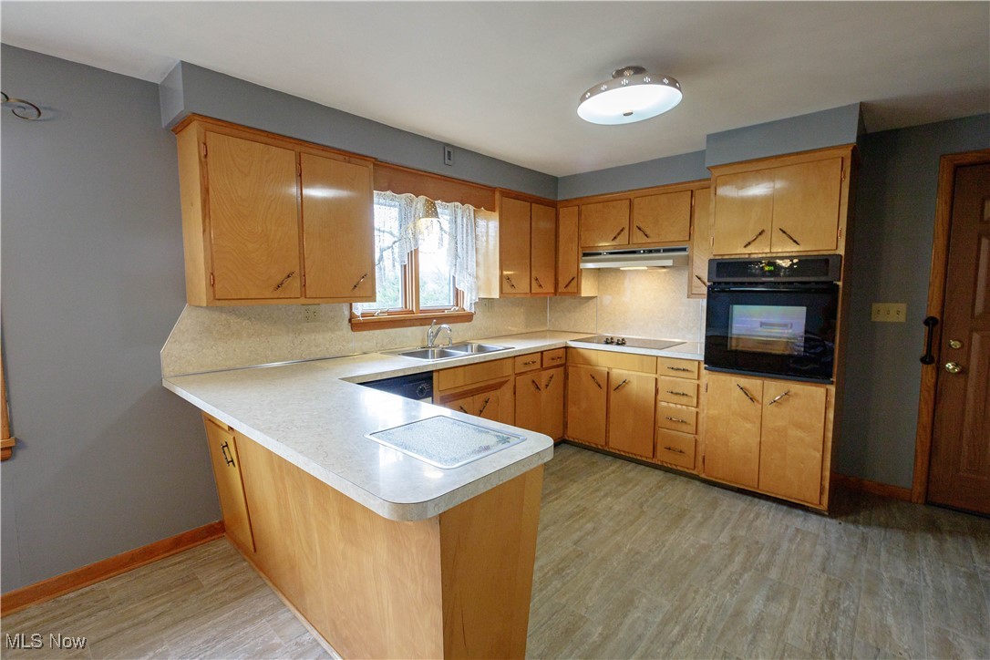 302 South Reeves Avenue Dover, OH 44622 - Photo 6 of 47 Gallery Image 6
