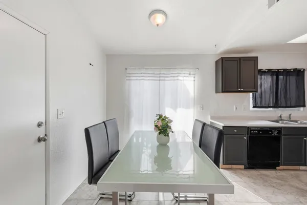 $389,900 | 1809 Taos Court, Modesto, CA 95351