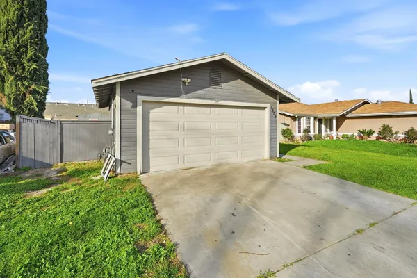 $389,900 | 1809 Taos Court, Modesto, CA 95351