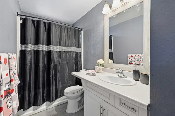 $389,900 | 1809 Taos Court, Modesto, CA 95351