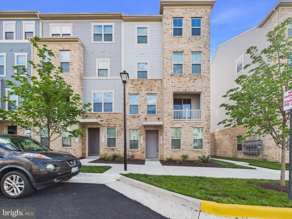 $639,000 | 42613 Pitlochry Terrace, Sterling, VA 20166