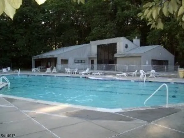 $1,950 | 2467 Highway 10, Morris Plains, NJ 07950