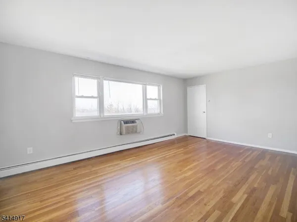 $1,950 | 2467 Highway 10, Morris Plains, NJ 07950