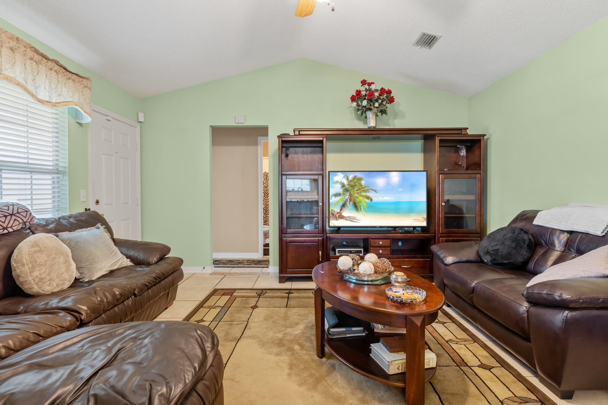 7336 Gordon Evans Road Navarre, FL 32566 - Photo 5 of 26 Living Area