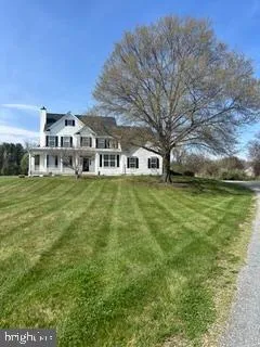 $1,149,000 | 38454 Stone Eden Drive, Hamilton, VA 20158