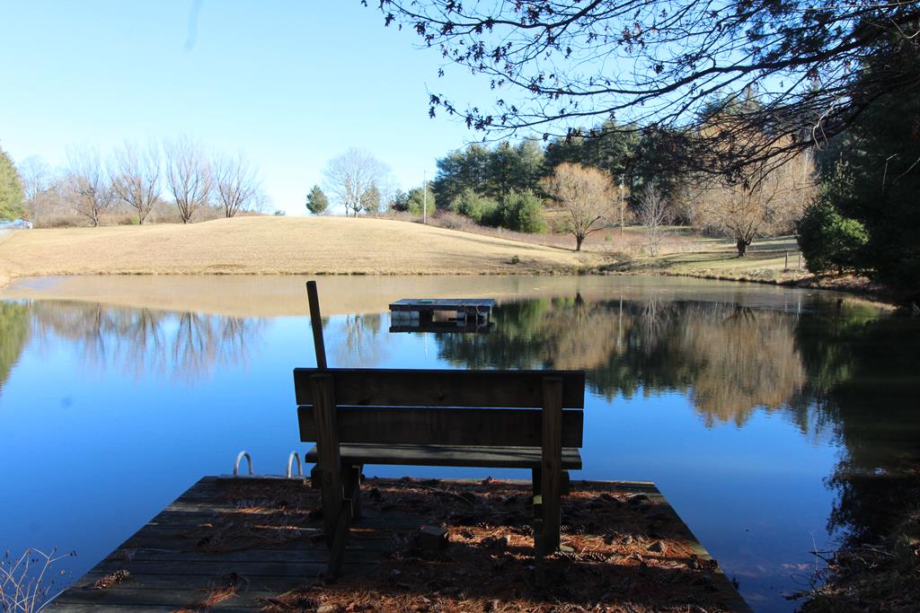 125 Round Hill Road Fancy Gap, VA 24328 - Photo 2 of 74 Gallery Image 2