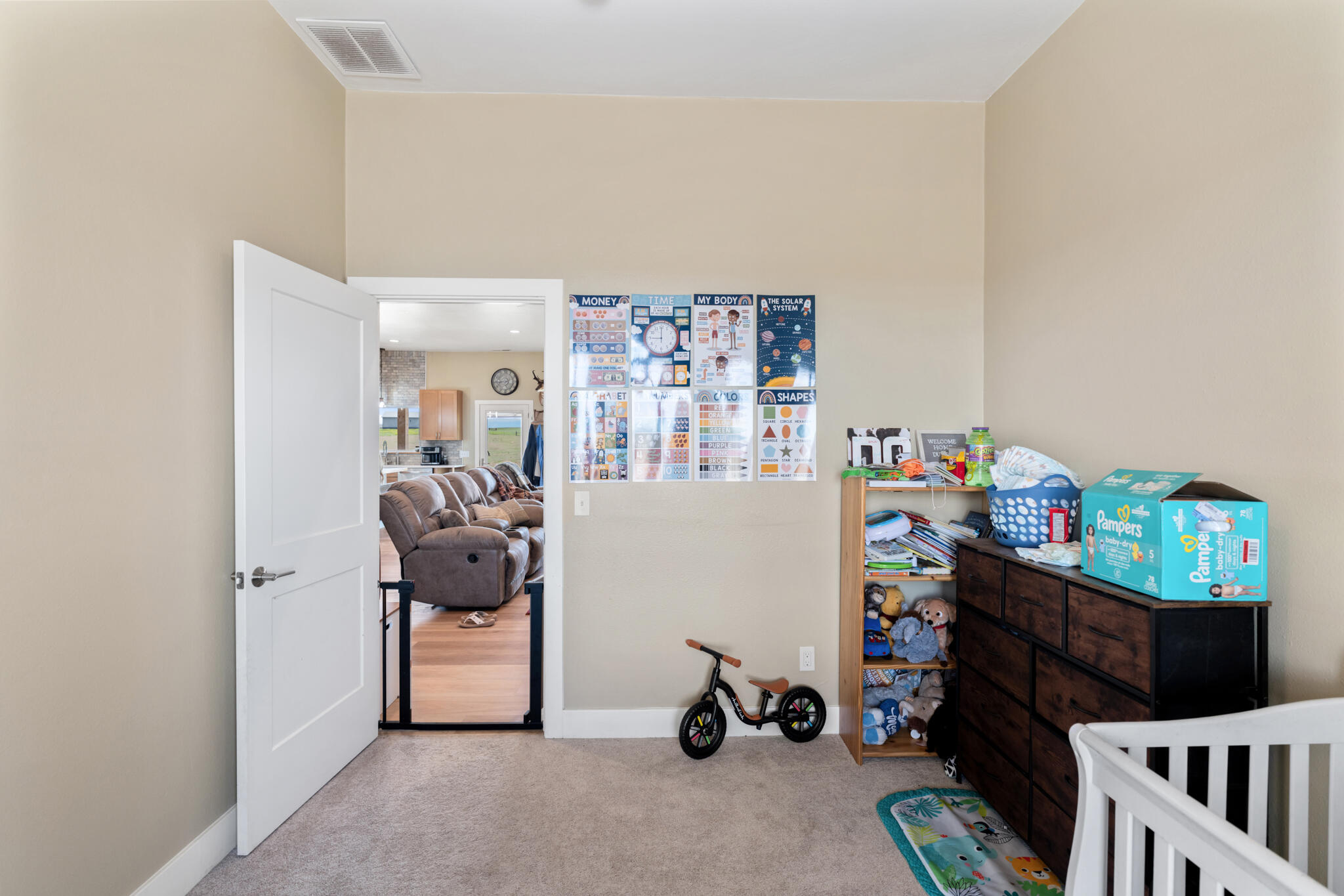 134 Beatty Spur Road Sheridan, WY 82801 - Photo 18 of 30 Off Living Space